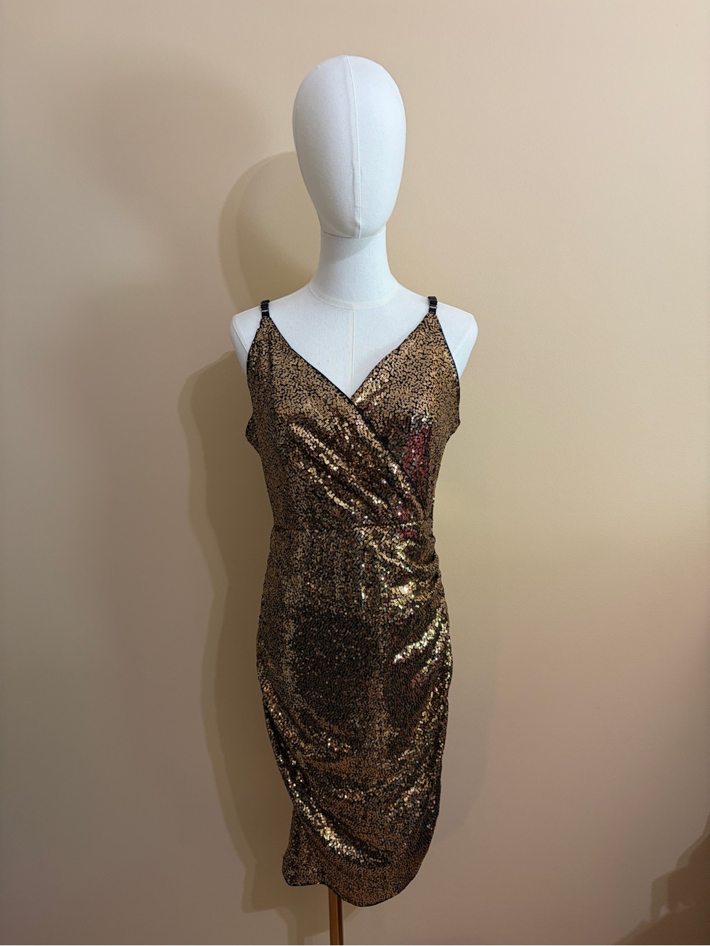 NWT Grace Karin Gold Metallic Sequin Ruched V-Neck Cocktail Mini Dress‎ - Size M